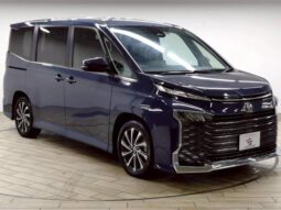 TOYOTA VOXY 2024