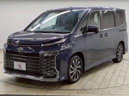 TOYOTA VOXY 2024