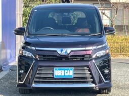 
										TOYOTA VOXY 2016 full									