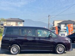 
										TOYOTA VOXY 2016 full									