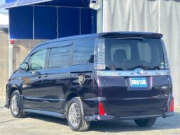 
										TOYOTA VOXY 2016 full									