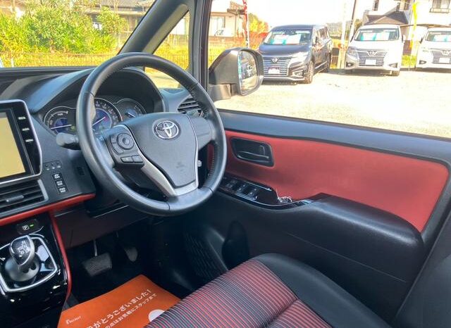 
								TOYOTA VOXY 2016 full									