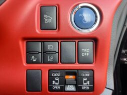 
										TOYOTA VOXY 2016 full									