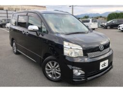 
										TOYOTA VOXY 2013 full									