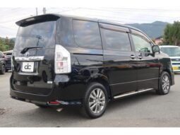 
										TOYOTA VOXY 2013 full									