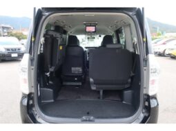 
										TOYOTA VOXY 2013 full									