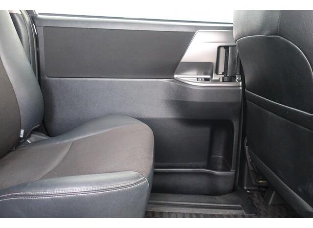 
								TOYOTA VOXY 2013 full									