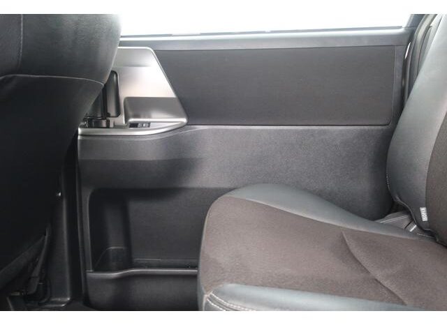 
								TOYOTA VOXY 2013 full									