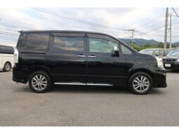 
										TOYOTA VOXY 2013 full									