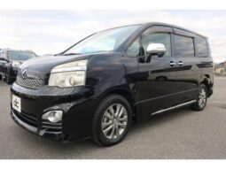 
										TOYOTA VOXY 2013 full									