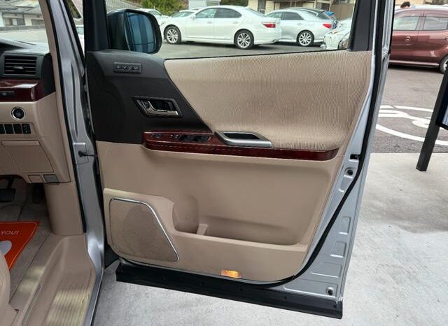 
								TOYOTA VELLFIRE 2008 full									