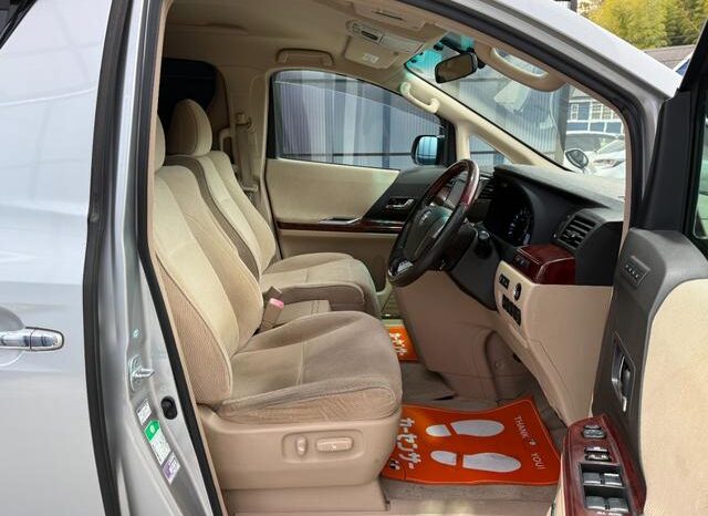 
								TOYOTA VELLFIRE 2008 full									