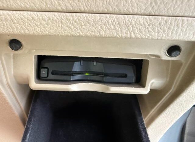 
								TOYOTA VELLFIRE 2008 full									