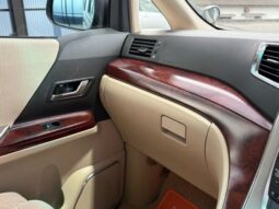 
										TOYOTA VELLFIRE 2008 full									