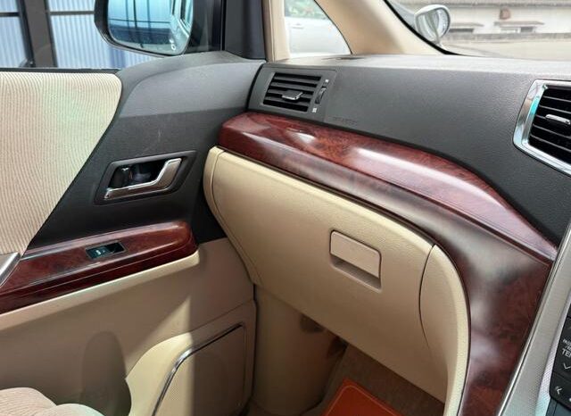 
								TOYOTA VELLFIRE 2008 full									