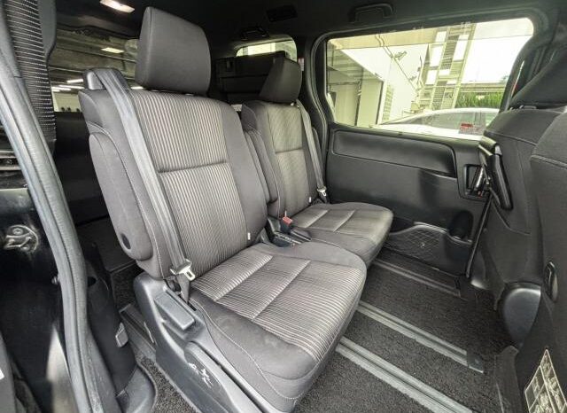 
								TOYOTA VOXY 2018 full									