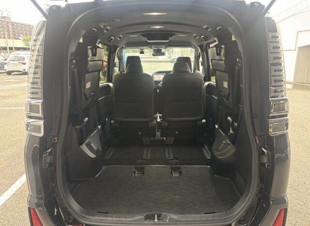 
								TOYOTA VOXY 2018 full									