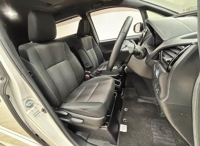 
								TOYOTA VOXY 2018 full									