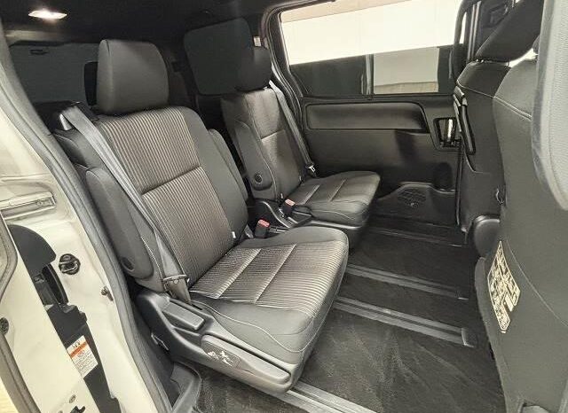 
								TOYOTA VOXY 2018 full									