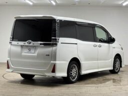 
										TOYOTA VOXY 2018 full									