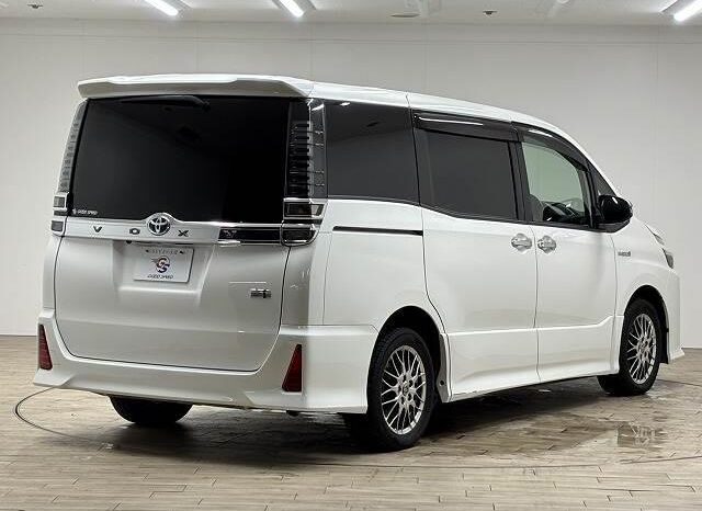 
								TOYOTA VOXY 2018 full									