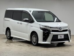 
										TOYOTA VOXY 2018 full									