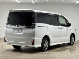 
										TOYOTA VOXY 2018 full									