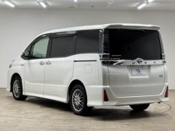 
										TOYOTA VOXY 2018 full									