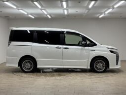 
										TOYOTA VOXY 2018 full									