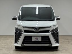 
										TOYOTA VOXY 2018 full									