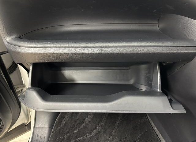 
								TOYOTA VOXY 2018 full									