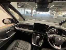 
										TOYOTA VOXY 2024 full									