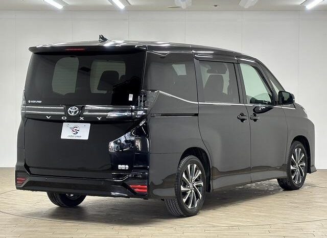 
								TOYOTA VOXY 2024 full									