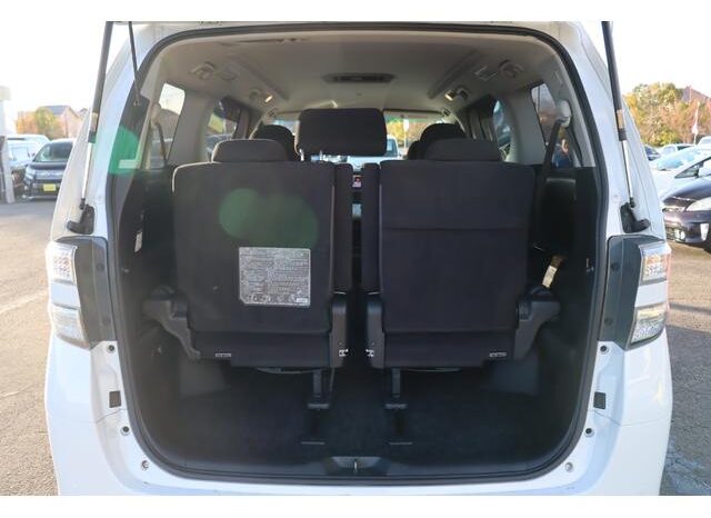 
								TOYOTA VELLFIRE 2011 full									