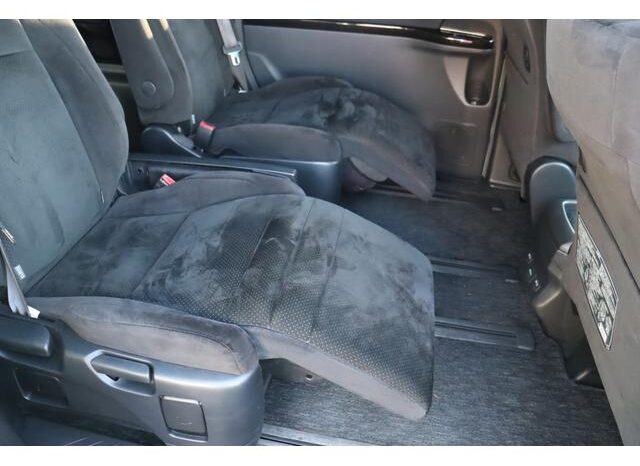 
								TOYOTA VELLFIRE 2011 full									