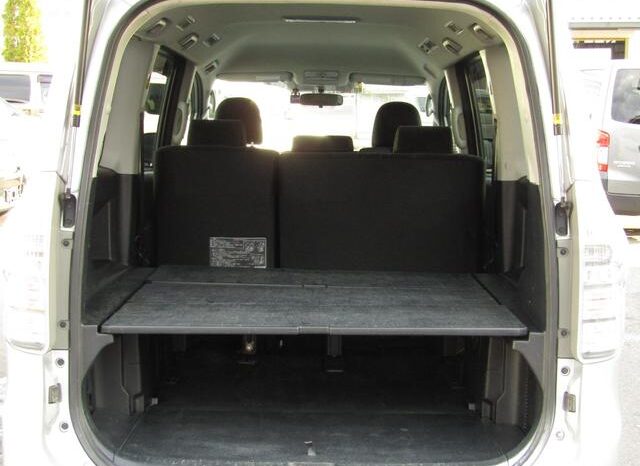 
								TOYOTA VOXY 2012 full									