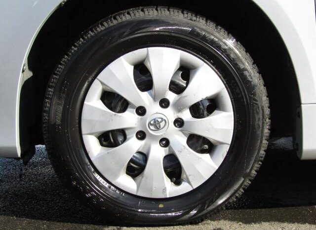 
								TOYOTA VOXY 2012 full									