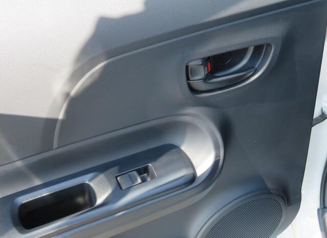 
								TOYOTA AQUA 2015 full									