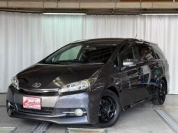 TOYOTA WISH 2015