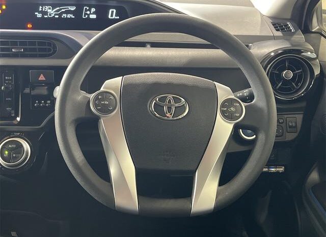 
								TOYOTA AQUA 2015 full									