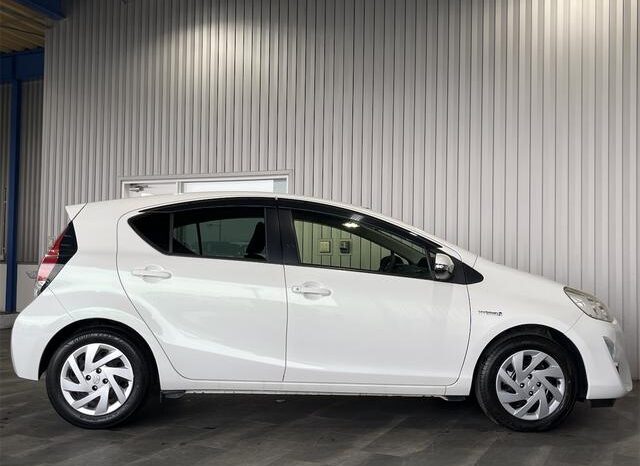 
								TOYOTA AQUA 2015 full									