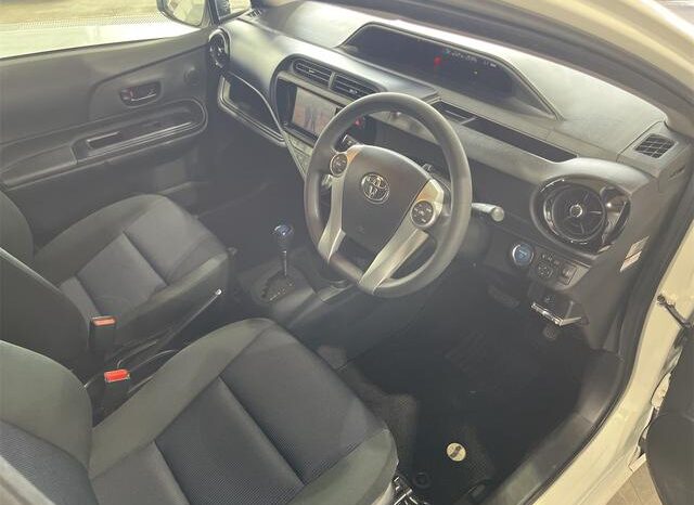 
								TOYOTA AQUA 2015 full									