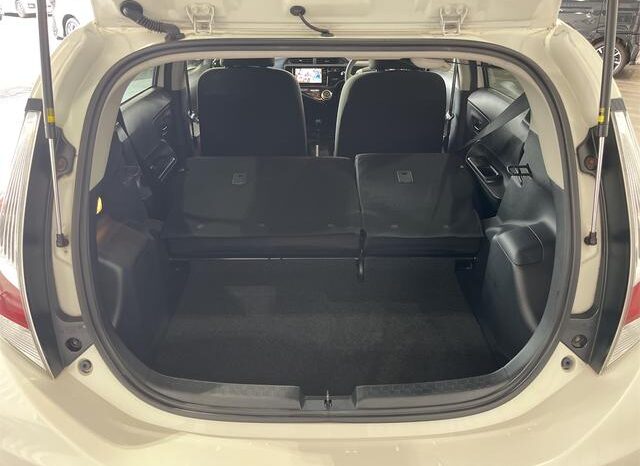 
								TOYOTA AQUA 2015 full									