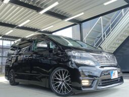 
										TOYOTA VELLFIRE 2011 full									