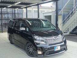 
										TOYOTA VELLFIRE 2011 full									