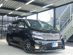 
										TOYOTA VELLFIRE 2011 full									