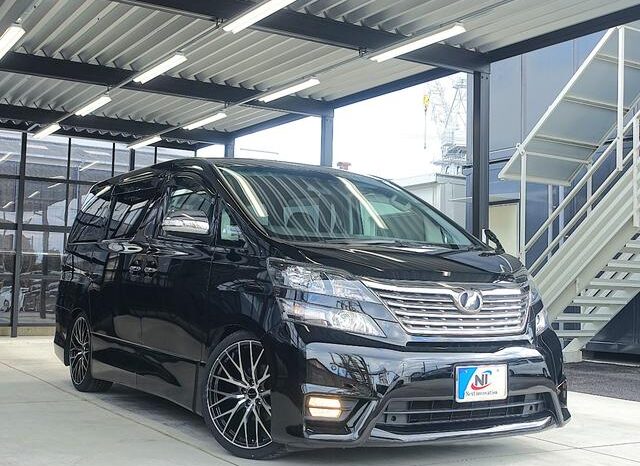 
								TOYOTA VELLFIRE 2011 full									