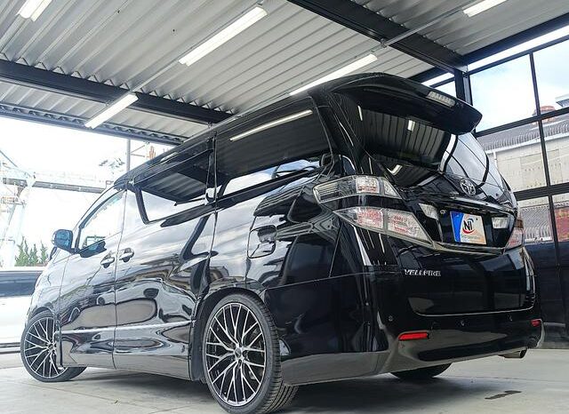 
								TOYOTA VELLFIRE 2011 full									