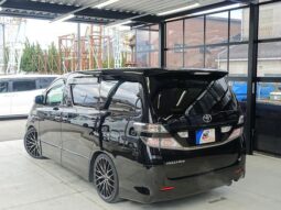 
										TOYOTA VELLFIRE 2011 full									