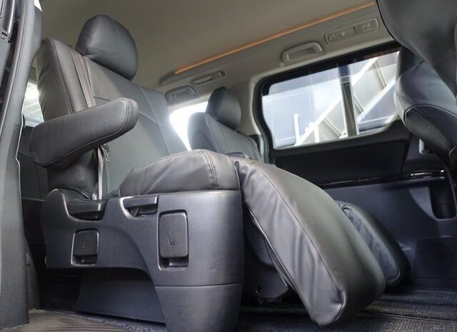 
								TOYOTA VELLFIRE 2011 full									